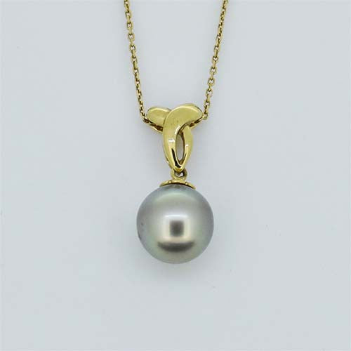 Jhunter Pastel Pearl Necklace