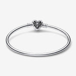 Pandora Moments Marvel Spider-Man Mask Clasp Bangle