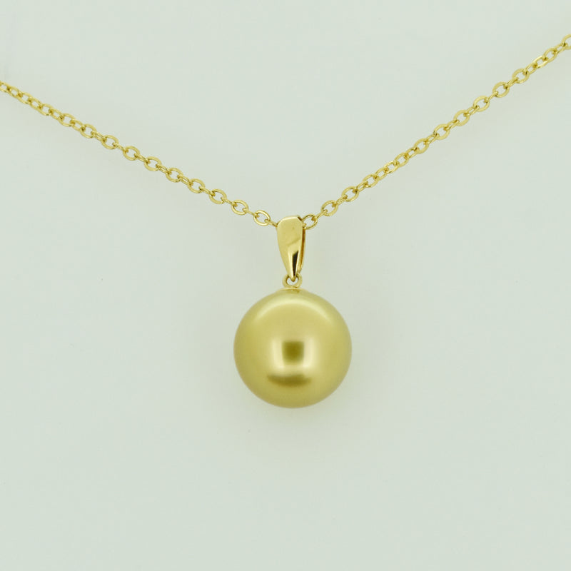 Lumisa Gold  Pearl Pendant