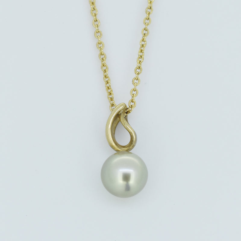 J.HunterFiji Pearl  9ct Y/G Black Pearl Necklace